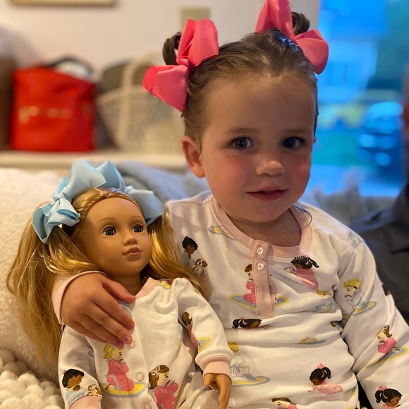 Meet your Posher, Caitlin - Picture 4 of 9